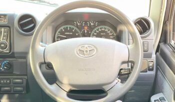 Toyota Land Cruiser Pickup D/C 4WD full