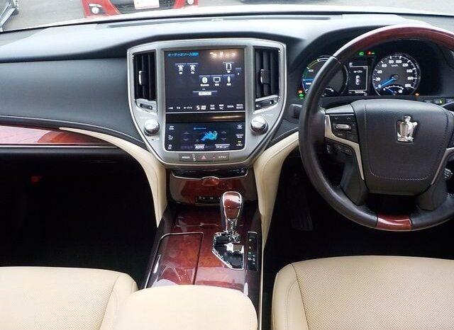 TOYOTA CROWN MAJESTA 2016 full